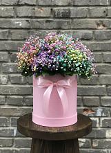 Цветочная композиция из Гипсофила и Розы в шляпной коробке #REPLACE_PRED# Верхнебаканский