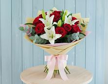 Букет цветов из:  Лилии и Розы в Верхнебаканский