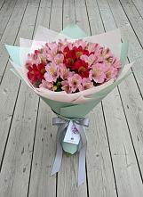 Букет цветов из:  Альстромерии #REPLACE_PRED# Верхнебаканский