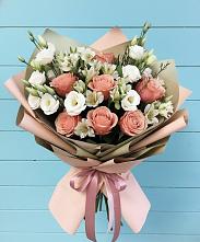 Букет цветов из:  Розы, Альстромерии и Лизиантусы в Верхнебаканский