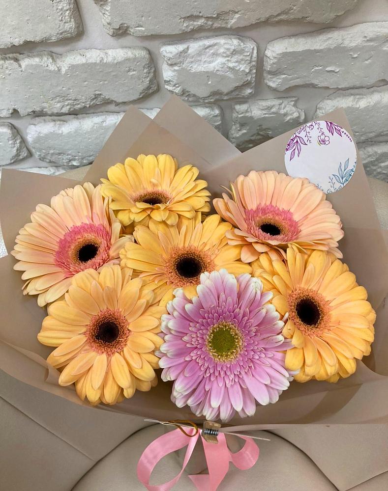 Букет цветов из: Герберы в Верхнебаканский
