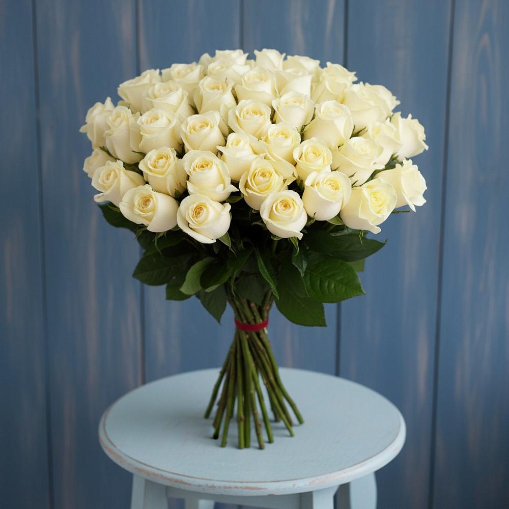 Букет 51 Белая роза Эдлесс Лав в Верхнебаканский