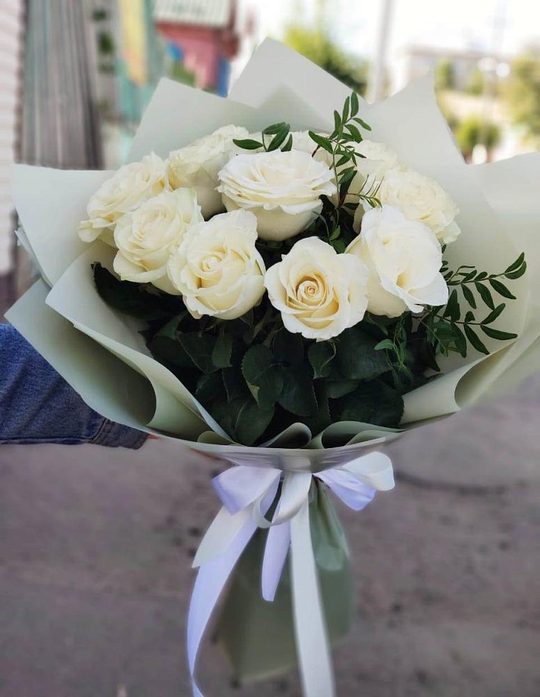 Букет Белые розы Проуд в Верхнебаканский