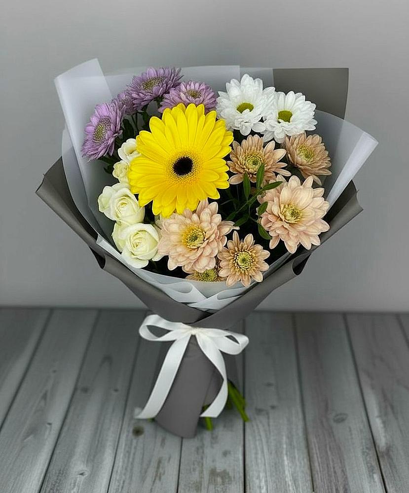 Букет цветов из: Розы, Герберы и Хризантемы в Верхнебаканский