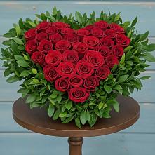 Цветочная композиция из Розы в виде сердца в Верхнебаканский