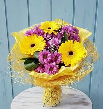 Букет цветов из:  Хризантемы и Герберы в Верхнебаканский