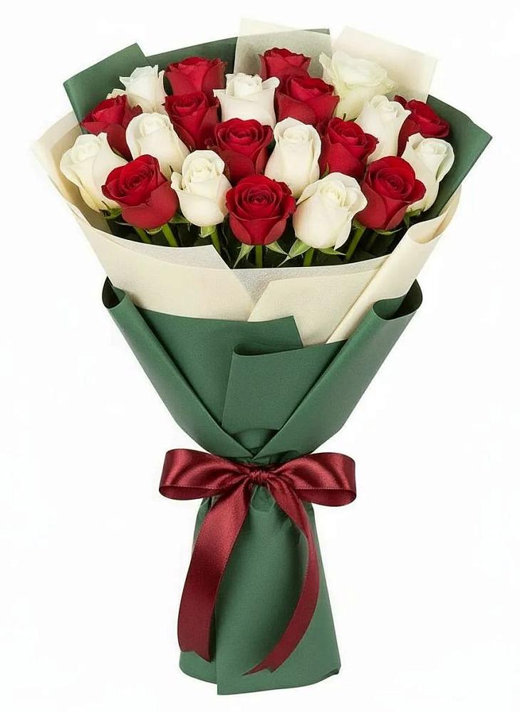 Букет Микс из красных и белых роз в Верхнебаканский