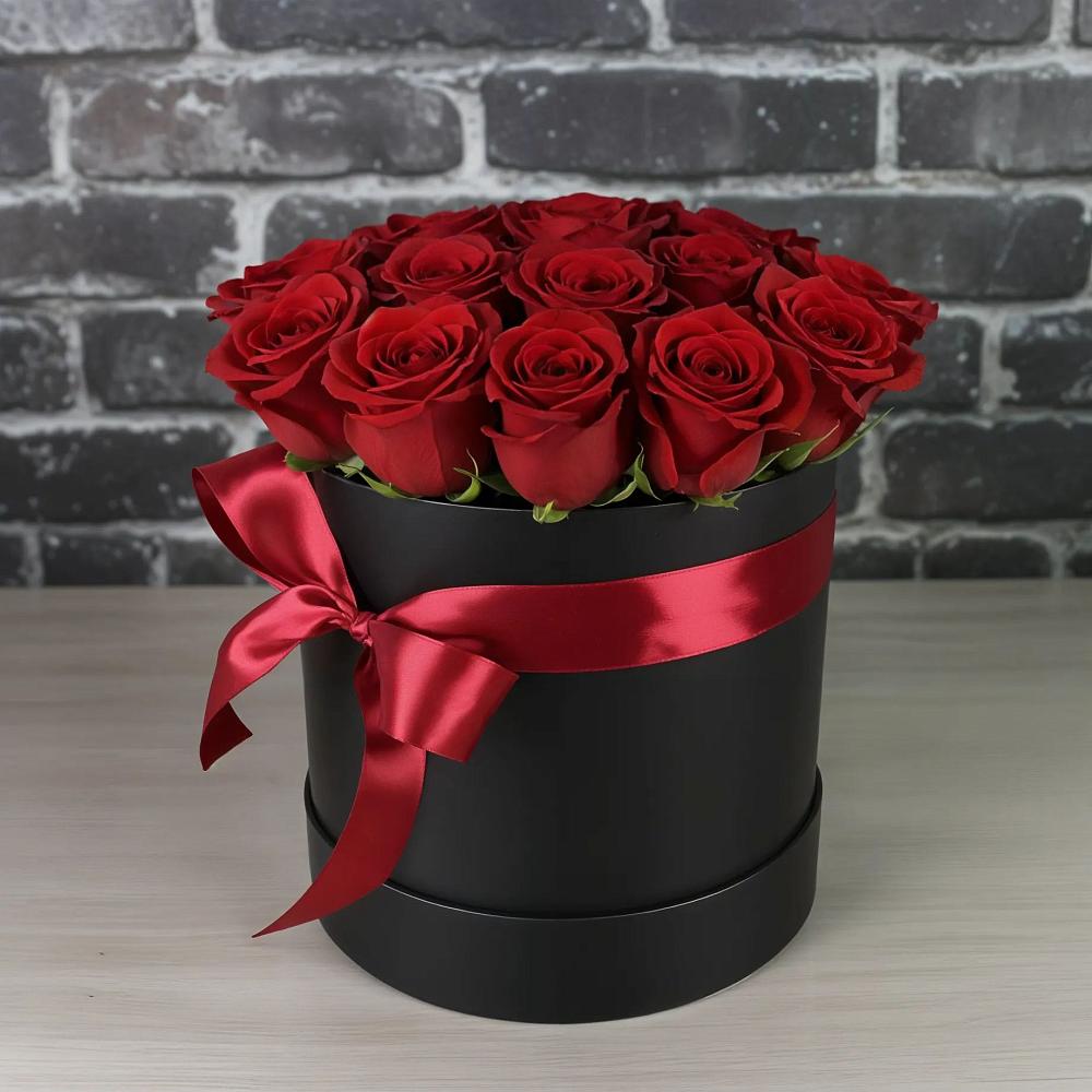 Цветочная композиция из Розы в шляпной коробке в Верхнебаканский