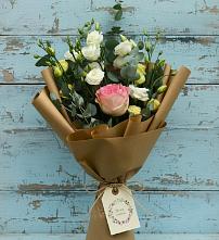 Букет цветов из:  Розы и Лизиантусы в Верхнебаканский