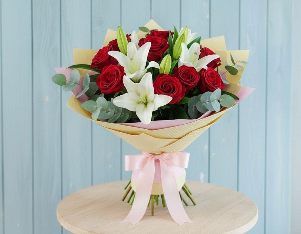 Букет цветов из: Лилии и Розы в Верхнебаканский